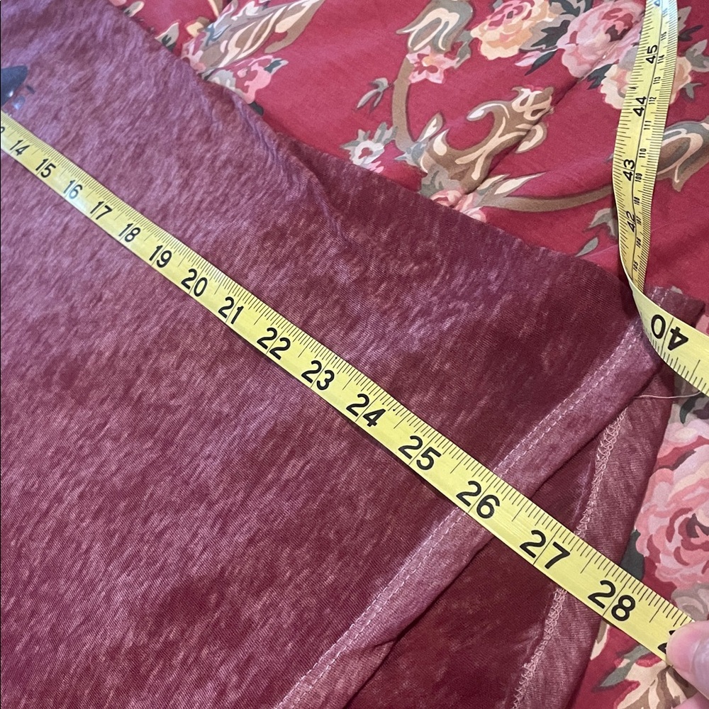 STAR WARS The Last Jedi Rey Maroon T-Shirt, Sz M❗️ - Picture 10 of 10